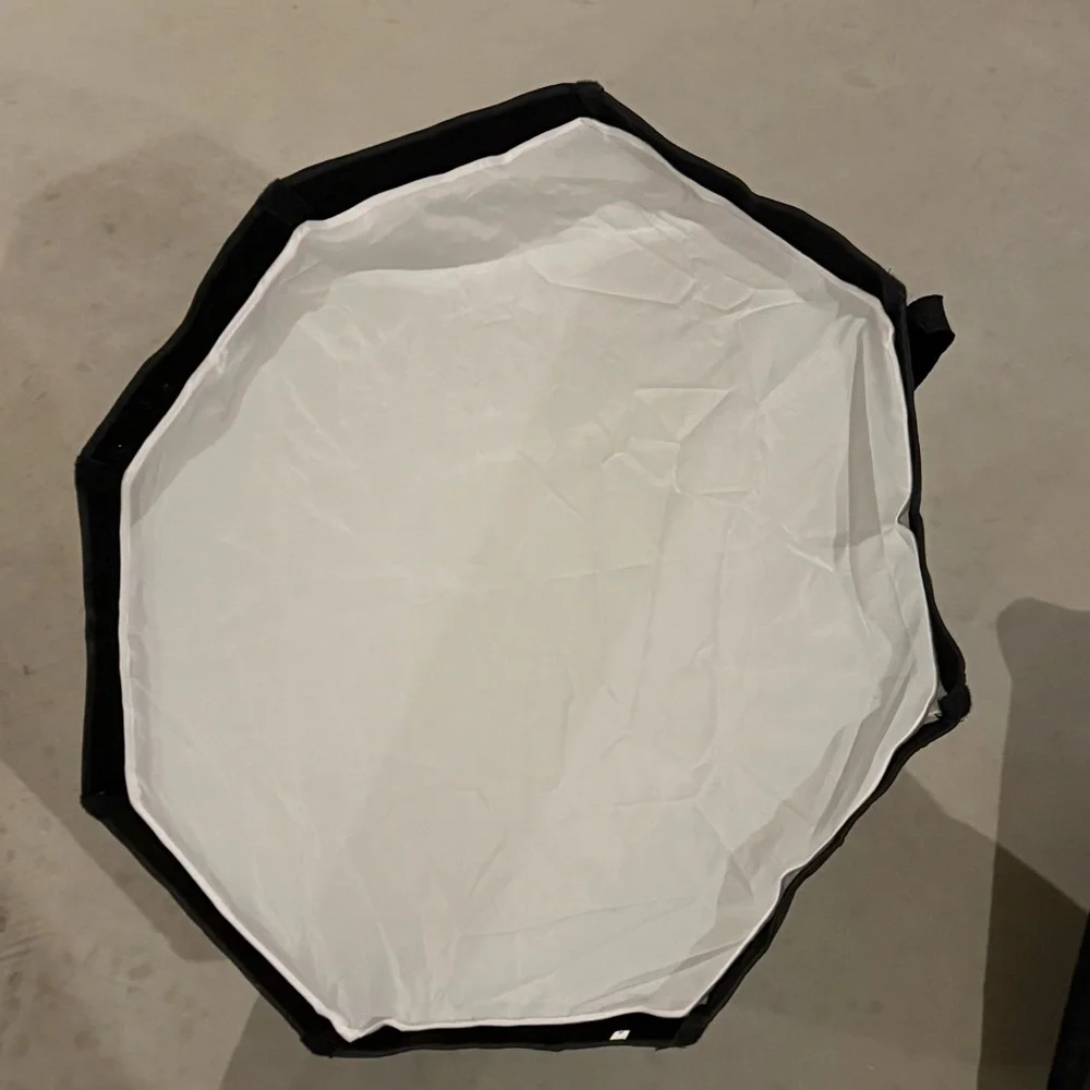 Neewer 26” softbox - like new